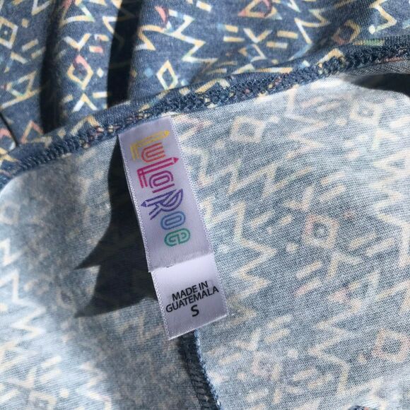 LuLaRoe Womens Top Sz Small Perfect T Blue Tan Tribal Aztec Southwest‎ Print NEW - Picture 3 of 5